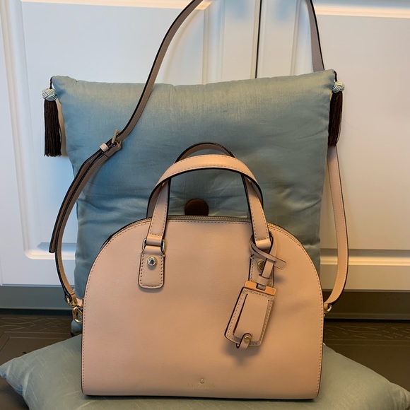 kate spade Handbags - Beautiful Kate Spade ♠️ in Perfect Condition!